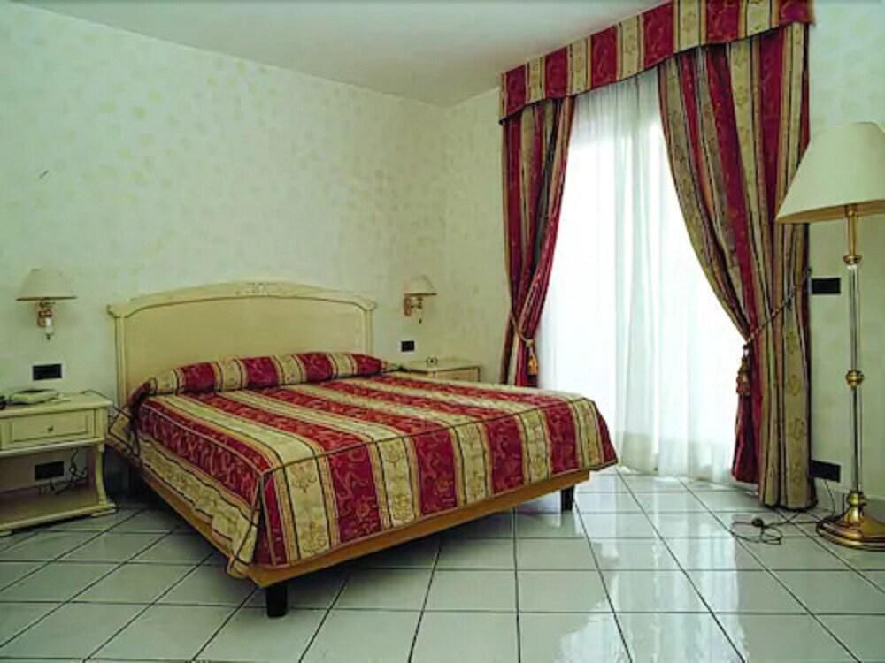 Hotel Del Sole Santa Marinella Exteriér fotografie