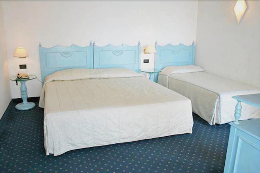 Hotel Del Sole Santa Marinella Exteriér fotografie