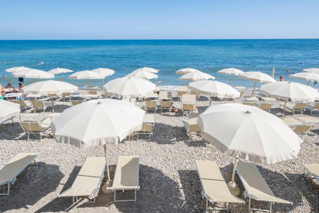 Hotel Del Sole Santa Marinella Exteriér fotografie