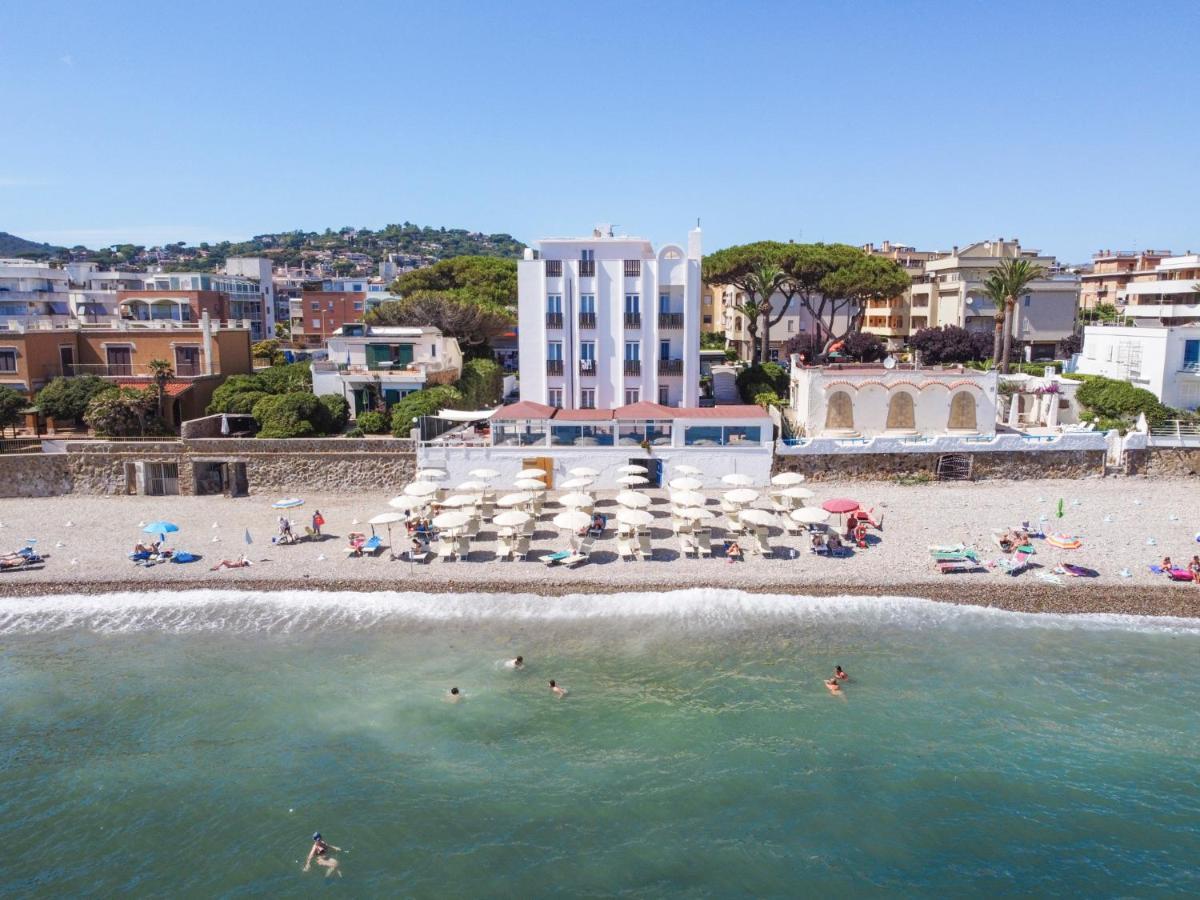 Hotel Del Sole Santa Marinella Exteriér fotografie