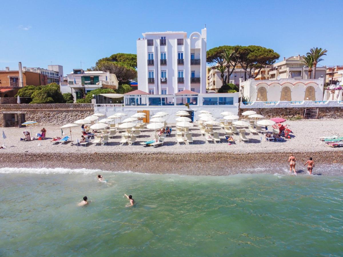 Hotel Del Sole Santa Marinella Exteriér fotografie